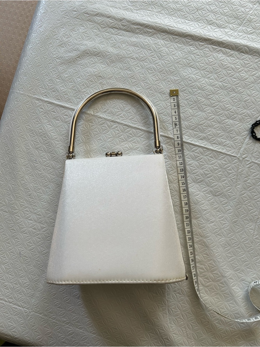 Elegant White Top-Handle Evening Bag with Gold Accent